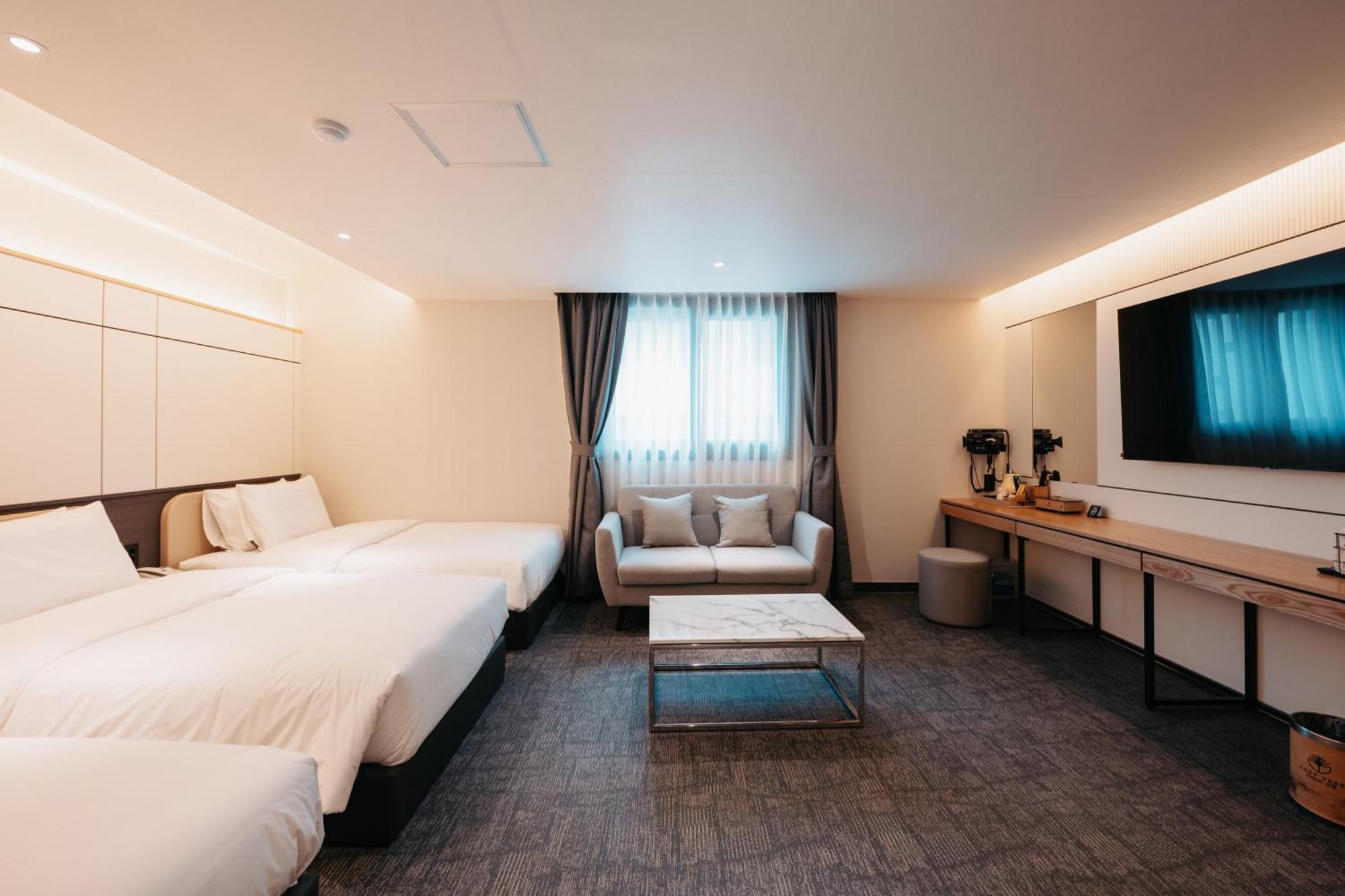 Cozy Tree Hotel Seomyeon Busan Exterior photo